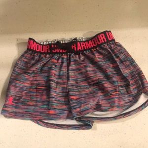 Youth girls Under Armour shorts- youth small